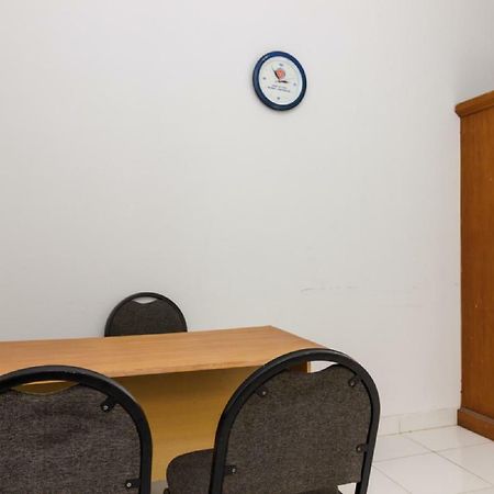 Reddoorz Syariah Near Pondok Indah Mall 3 Джакарта Екстериор снимка