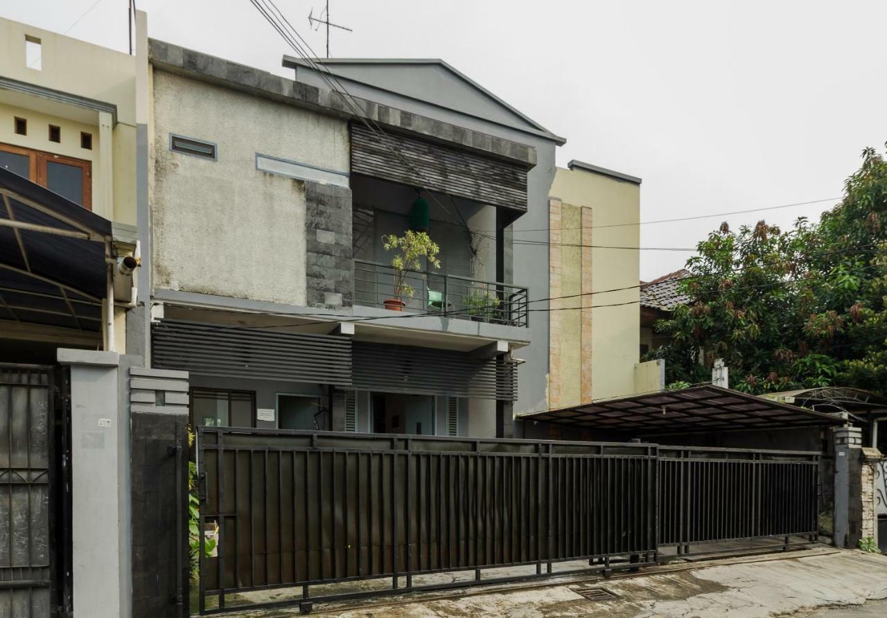 Reddoorz Syariah Near Pondok Indah Mall 3 Джакарта Екстериор снимка