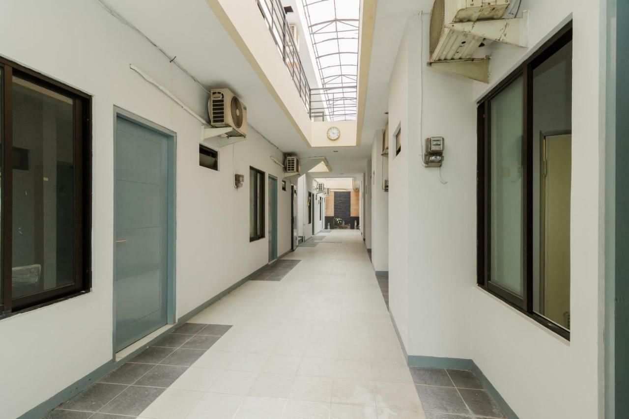 Reddoorz Syariah Near Pondok Indah Mall 3 Джакарта Екстериор снимка