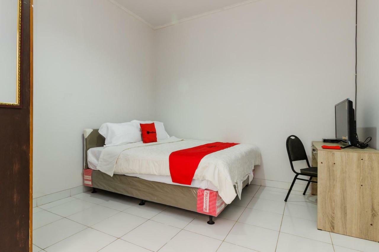 Reddoorz Syariah Near Pondok Indah Mall 3 Джакарта Екстериор снимка